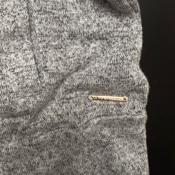 Heather grey la vie en rose hoodie - Picture 6 of 13